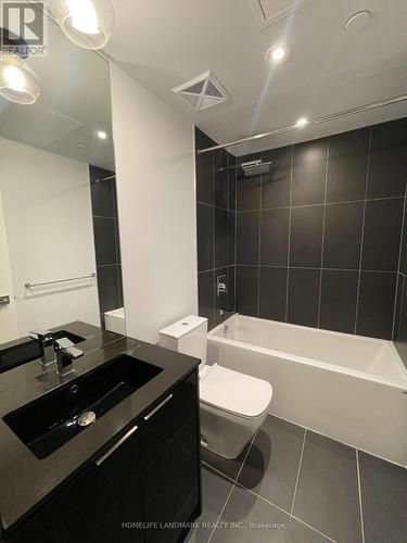 2202 - 70 Temperance Street, Toronto, ON - Indoor Photo Showing Bathroom