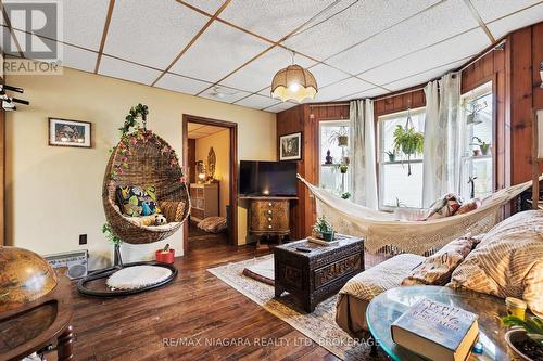 249 Mellanby Avenue, Port Colborne (877 - Main Street), ON - Indoor Photo Showing Living Room