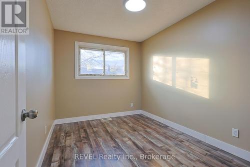 379 First Avenue, Welland (767 - N. Welland), ON - Indoor Photo Showing Other Room