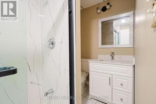 379 First Avenue, Welland (767 - N. Welland), ON - Indoor Photo Showing Bathroom