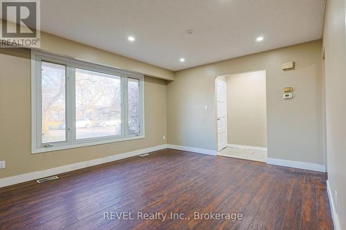 379 First Avenue, Welland (767 - N. Welland), ON - Indoor Photo Showing Other Room