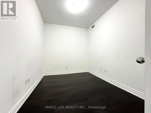 6110 - 388 Yonge Street, Toronto, ON - Indoor Photo Showing Other Room