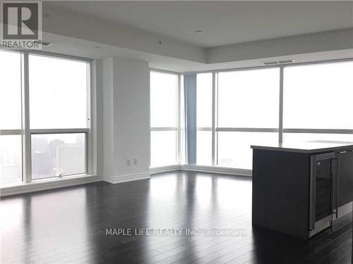 6110 - 388 Yonge Street, Toronto, ON - Indoor Photo Showing Other Room