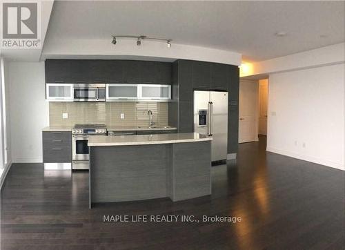 6110 - 388 Yonge Street, Toronto, ON - Indoor Photo Showing Kitchen