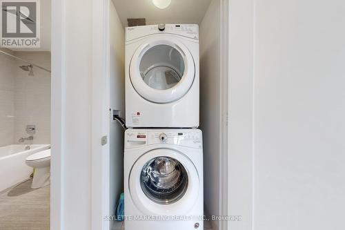 902 - 15 Merchants' Wharf E, Toronto, ON - Indoor Photo Showing Laundry Room