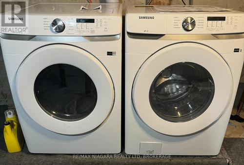 6525 O'Neil Street, Niagara Falls (206 - Stamford), ON - Indoor Photo Showing Laundry Room