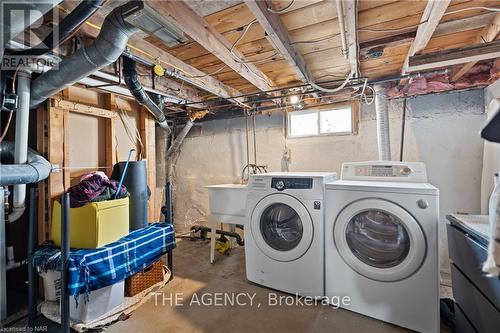 6317 Ash Street, Niagara Falls (216 - Dorchester), ON - Indoor Photo Showing Laundry Room