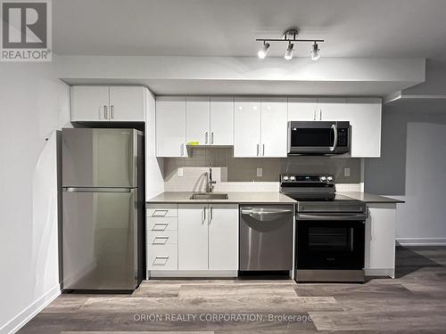 506 - 1435 Celebration Drive, Pickering, ON - Indoor Photo Showing Kitchen