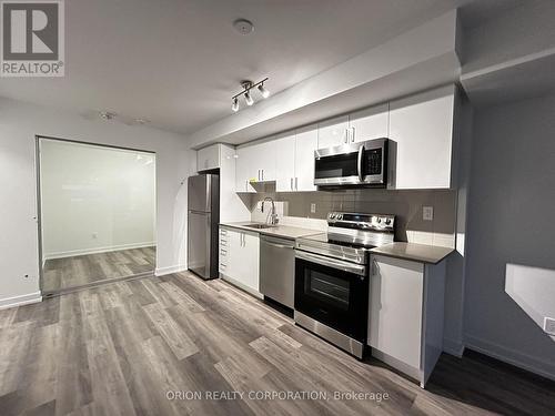 506 - 1435 Celebration Drive, Pickering, ON - Indoor Photo Showing Kitchen