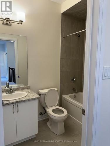 15 Fieldridge Crescent, Brampton, ON - Indoor Photo Showing Bathroom