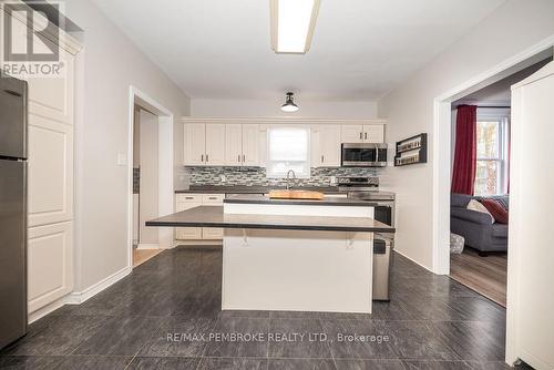 240 Irving Street, Pembroke, ON - Indoor Photo Showing Kitchen