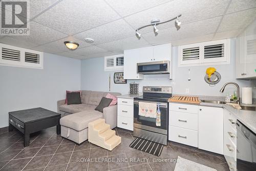 55 Foresthill Crescent, Pelham (662 - Fonthill), ON - Indoor Photo Showing Kitchen