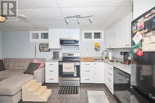 55 Foresthill Crescent, Pelham (662 - Fonthill), ON - Indoor Photo Showing Kitchen