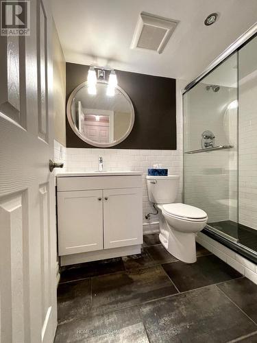 305 - 633 Bay Street, Toronto, ON - Indoor Photo Showing Bathroom