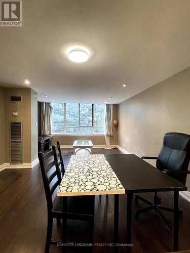 305 - 633 Bay Street, Toronto, ON - Indoor Photo Showing Dining Room