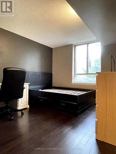 305 - 633 Bay Street, Toronto, ON - Indoor Photo Showing Other Room