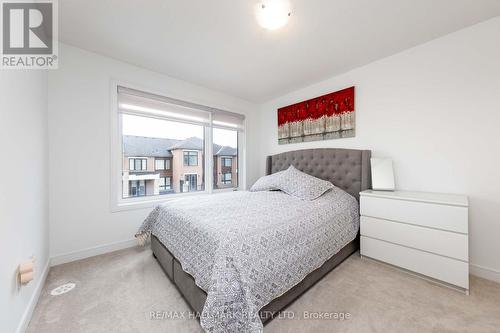 18 Red Maple Lane, Barrie, ON - Indoor Photo Showing Bedroom