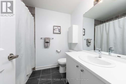 18 Red Maple Lane, Barrie, ON - Indoor Photo Showing Bathroom