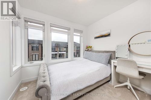 18 Red Maple Lane, Barrie, ON - Indoor Photo Showing Bedroom