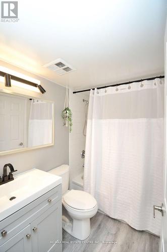 201 - 12 Laurelcrest Street, Brampton, ON - Indoor Photo Showing Bathroom