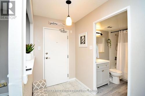 201 - 12 Laurelcrest Street, Brampton, ON - Indoor Photo Showing Bathroom