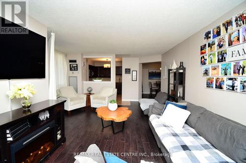 201 - 12 Laurelcrest Street, Brampton, ON - Indoor Photo Showing Living Room