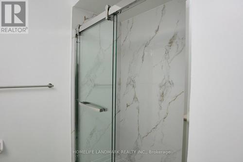 3406 Southwick Street, Mississauga, ON - Indoor Photo Showing Bathroom