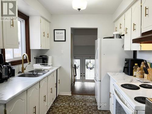 36 Mount Pleasant Drive, Brampton, ON - Indoor Photo Showing Kitchen With Double Sink