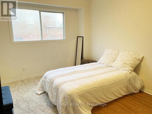 36 Mount Pleasant Drive, Brampton, ON - Indoor Photo Showing Bedroom