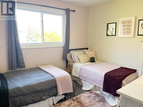 36 Mount Pleasant Drive, Brampton, ON - Indoor Photo Showing Bedroom