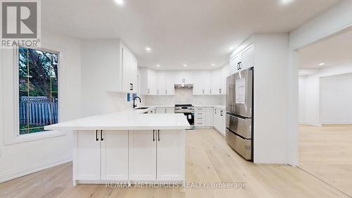 2144 Eighth Line, Oakville, ON - Indoor Photo Showing Kitchen With Stainless Steel Kitchen With Upgraded Kitchen