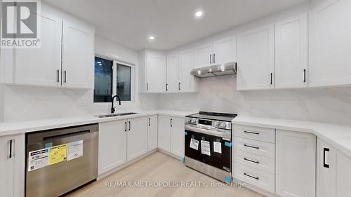 2144 Eighth Line, Oakville, ON - Indoor Photo Showing Kitchen With Double Sink