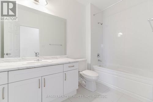 174 Twin Pines Crescent, Brampton, ON - Indoor Photo Showing Bathroom