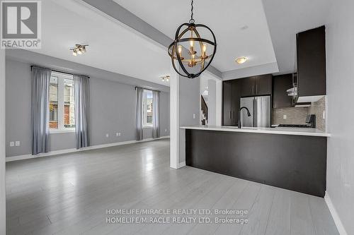 166 - 1890 Rymal Road E, Hamilton, ON - Indoor Photo Showing Kitchen