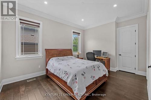 679 Hiawatha Boulevard, Hamilton, ON - Indoor Photo Showing Bedroom