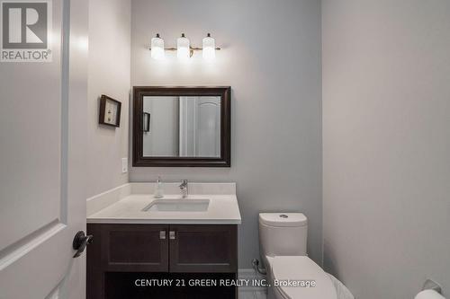 679 Hiawatha Boulevard, Hamilton, ON - Indoor Photo Showing Bathroom