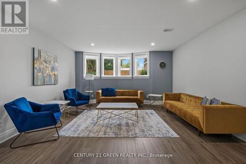 679 Hiawatha Boulevard, Hamilton, ON - Indoor Photo Showing Living Room