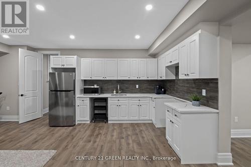 679 Hiawatha Boulevard, Hamilton, ON - Indoor Photo Showing Kitchen