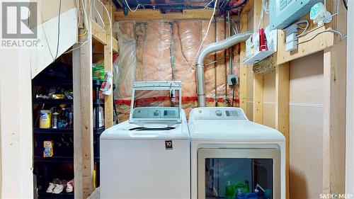 134 Montreal Street N, Regina, SK - Indoor Photo Showing Laundry Room