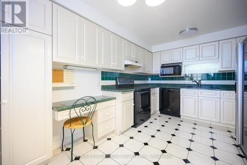 1801 - 67 Caroline Street S, Hamilton, ON - Indoor Photo Showing Kitchen