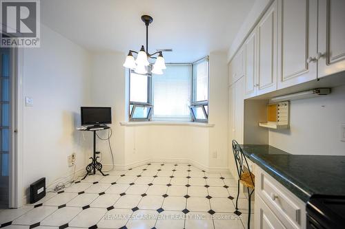 1801 - 67 Caroline Street S, Hamilton, ON - Indoor Photo Showing Kitchen