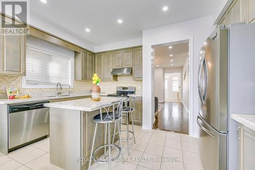 199 Mcknight Avenue, Hamilton, ON - Indoor Photo Showing Kitchen With Upgraded Kitchen