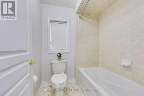 199 Mcknight Avenue, Hamilton, ON - Indoor Photo Showing Bathroom