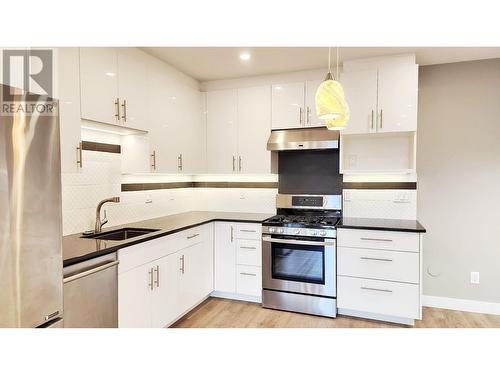 4960  Arbutus Street, Vancouver, BC - Indoor Photo Showing Kitchen