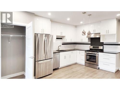 4960  Arbutus Street, Vancouver, BC - Indoor Photo Showing Kitchen