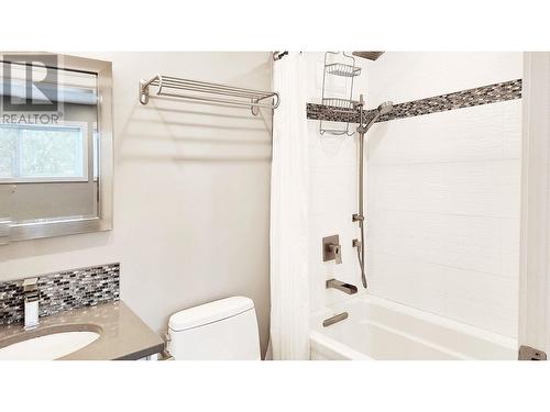 4960  Arbutus Street, Vancouver, BC - Indoor Photo Showing Bathroom