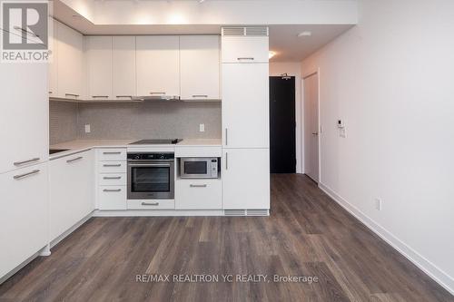 4108 - 87 Peter Street, Toronto, ON - Indoor Photo Showing Kitchen