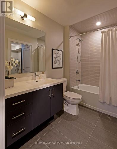 326 - 3220 William Coltson Avenue, Oakville, ON - Indoor Photo Showing Bathroom