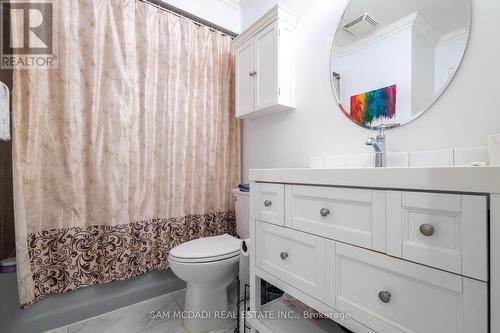 6912 Elliott Parliament Street, Mississauga, ON - Indoor Photo Showing Bathroom