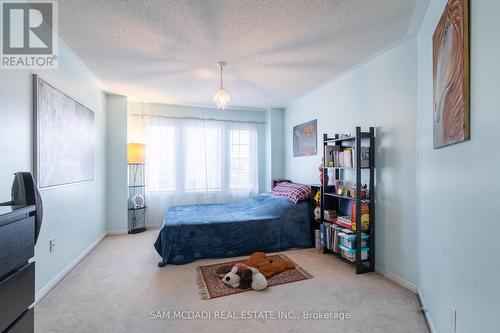 6912 Elliott Parliament Street, Mississauga, ON - Indoor Photo Showing Bedroom